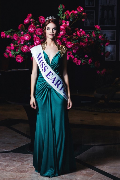 Конкурсантка от Молдовы получила приз на конкурсе Мисс Земля-2016  
